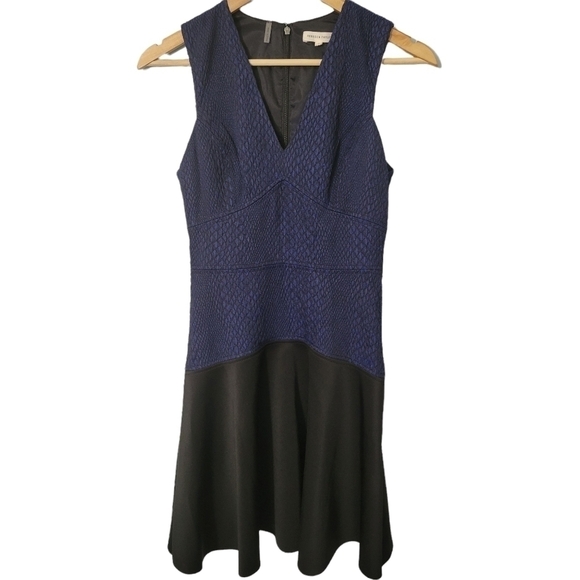 Rebecca Taylor Cobalt Blue V Neck Snake Jacquard Mini Dress - Picture 2 of 13